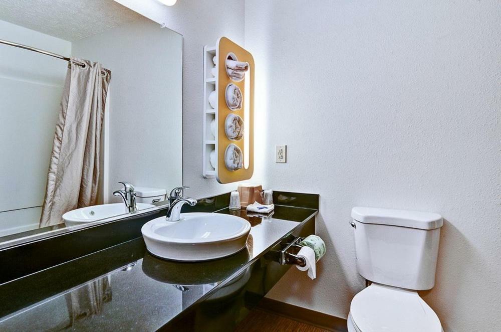 Economy Inn Pittsburgh Airport Moon Township Экстерьер фото